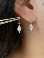 Lade Bild in die Galerieansicht, 14K White Gold Marquise‑Cut Lab‑Grown Diamond Four‑Leaf Dangle Hook Earrings
