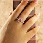 Lade Bild in die Galerieansicht, 2.04 Ct Radiant Cut Fancy Pink Lab Diamond Halo Engagement Ring - LGG Jewelry