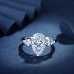 Lade Bild in die Galerieansicht, 3 Ct Pear Shape Lab Diamond Three-Stone Engagement Ring - LGG Jewelry