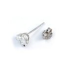 Lade Bild in die Galerieansicht, Classic Heart Shape Lab Diamond Three Prongs Ear Studs - LGG Jewelry