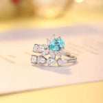 Lade Bild in die Galerieansicht, Pear Cut Lab Paraiba Crossover Engagement Ring - LGG Jewelry
