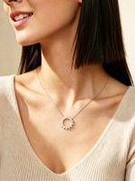 Charger l'image dans la visionneuse de galerie, 14K gold Sunflower open‑circle halo lab diamond necklace