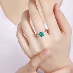 Lade Bild in die Galerieansicht, 1.4 Ct Emerald Three-Stone Engagement Ring - LGG Jewelry