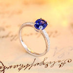 Lade Bild in die Galerieansicht, 1.75 Ct Oval Cut Lab Blue Sapphire Four Prongs Engagement Ring - LGG Jewelry