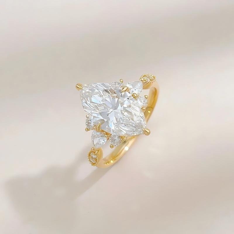 指尖绽放轻奢华丽大克拉马眼形钻戒18K黄培 - LGG Jewelry