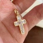 Lade Bild in die Galerieansicht, 18K Gold Emerald Cut Lab Grown Diamond Cross - LGG Jewelry
