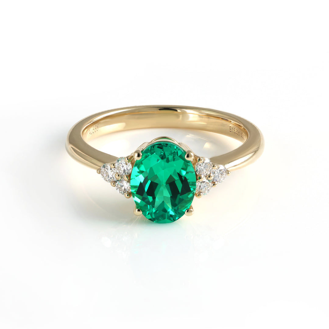 Bague de fiançailles classique à trois pierres avec émeraude de laboratoire de 1,32 ct