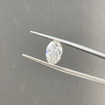 Charger l&#39;image dans la visionneuse de galerie, Diamant de laboratoire rose intense de 1,05 ct à taille ovale certifié IGI, pureté VS1 
