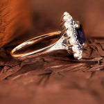 Lade Bild in die Galerieansicht, 2 Ct Oval Cut Lab Blue Sapphire Halo Engagement Ring - LGG Jewelry