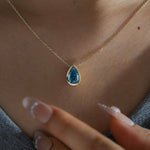 Lade Bild in die Galerieansicht, 2 Ct Pear Cut Fancy Blue Lab Diamond Bezel Pendant Necklace - LGG Jewelry