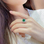 Lade Bild in die Galerieansicht, 2 Ct Princess Cut Lab Emerald Engagement Ring - LGG Jewelry