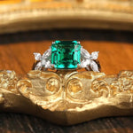 Lade Bild in die Galerieansicht, 2.09 Ct Asscher Cut Lab Emerald Snowflake Three-Stone Engagement Ring - LGG Jewelry