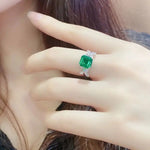 Lade Bild in die Galerieansicht, 2.09 Ct Asscher Cut Lab Emerald Snowflake Three-Stone Engagement Ring - LGG Jewelry