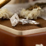 Lade Bild in die Galerieansicht, 3ct Cushion Cut Lab Ddiamond Three-Ttone Engagement Ring - LGG Jewelry