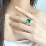 Lade Bild in die Galerieansicht, 4 Ct Lab Emerald Bar Setting Engagement Ring - LGG Jewelry