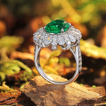 Lade Bild in die Galerieansicht, 4 Ct Oval Cut Lab Emerald Cluster Engagement Ring - LGG Jewelry