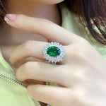 Lade Bild in die Galerieansicht, 4 Ct Oval Cut Lab Emerald Cluster Engagement Ring - LGG Jewelry