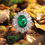 Lade Bild in die Galerieansicht, 4 Ct Oval Cut Lab Emerald Cluster Engagement Ring - LGG Jewelry