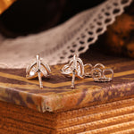 Load image into Gallery viewer, Classic Heart Shape Lab Diamond Three Prongs Ear Studs
