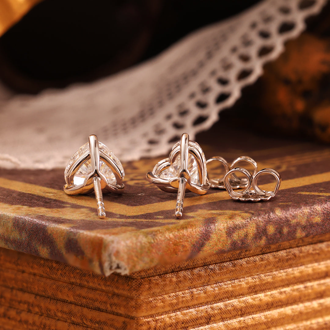 Classic Heart Shape Lab Diamond Three Prongs Ear Studs