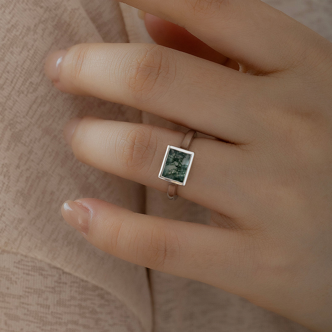 6*8mm Rectangular Moss Agate Solitaire Ring