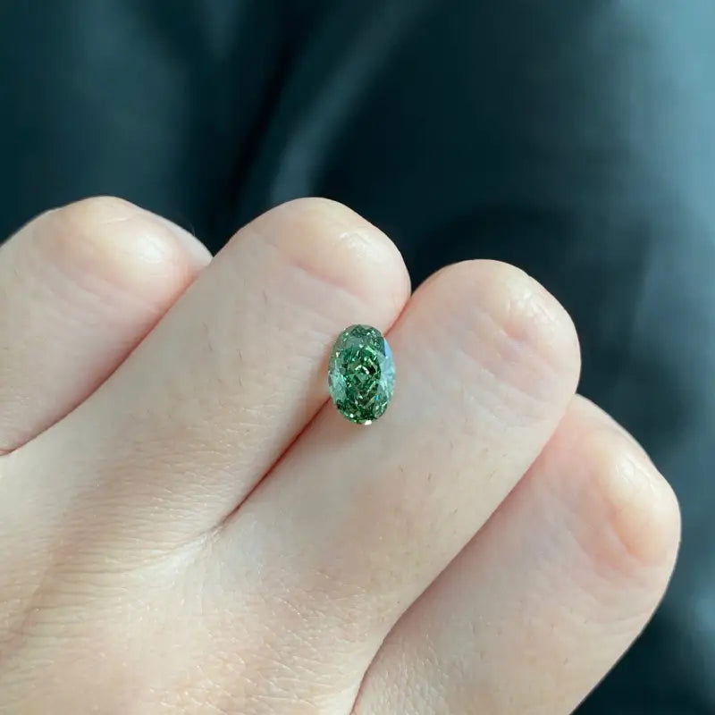 IGI Certified Oval Cut 1.54 Ct Fancy Intense Green Lab Diamond VS1 Clarity - LGG Jewelry