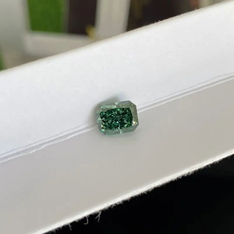 IGI Certified Radiant Cut 2.72 Ct Fancy Intense Green Lab Diamond VS1 Clarity - LGG Jewelry