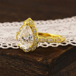 Lade Bild in die Galerieansicht, Art Deco Inspired Pear Cut Lab Diamond Engagement Ring - LGG Jewelry