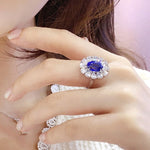 Lade Bild in die Galerieansicht, Big Pear Halo 3.5 Ct Oval Cut Lab Blue Sapphire Engagement Ring - LGG Jewelry