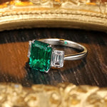 Lade Bild in die Galerieansicht, Classic 1.32 Ct Lab Emerald Three Stone Engagement Ring - LGG Jewelry