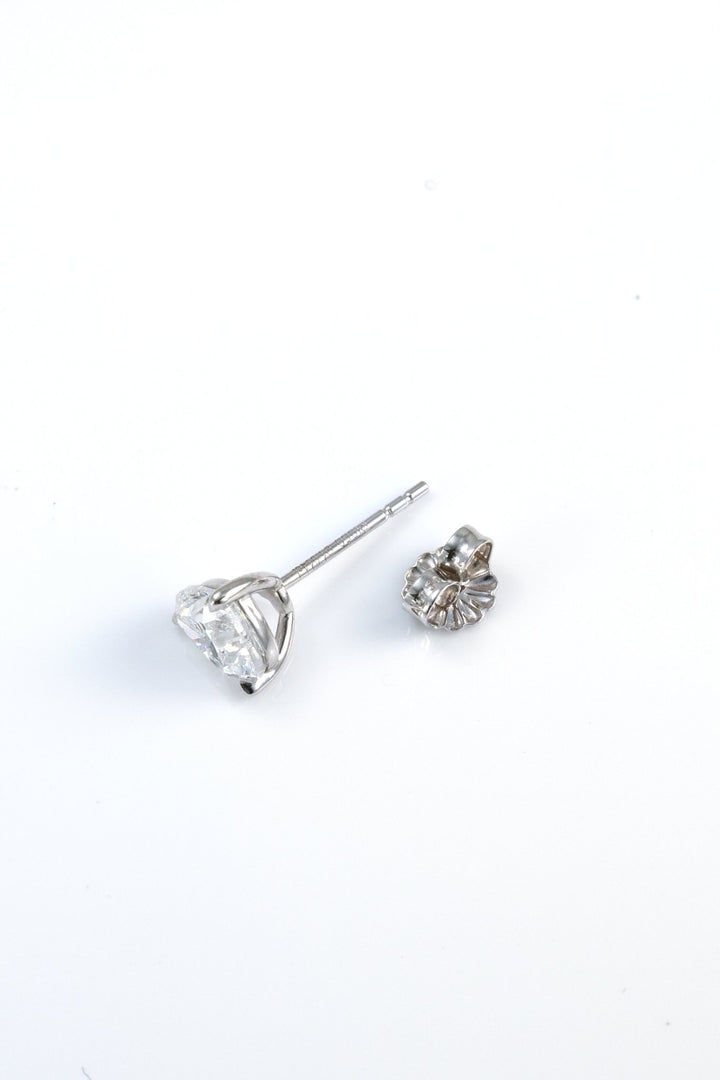 Classic Heart Shape Lab Diamond Three Prongs Ear Studs - LGG Jewelry