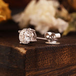 Lade Bild in die Galerieansicht, Classic Round Cut Lab Diamond Four Prongs Ear Studs - LGG Jewelry