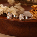 Lade Bild in die Galerieansicht, Classic Round Cut Lab Diamond Six Prongs Ear Studs - LGG Jewelry