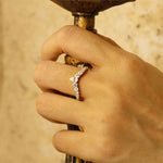 Lade Bild in die Galerieansicht, Curved Pear &amp; Round Cut Lab Diamond Contour Band - LGG Jewelry