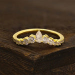 Lade Bild in die Galerieansicht, Curved Pear &amp; Round Cut Lab Diamond Contour Band - LGG Jewelry