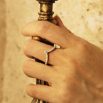 Lade Bild in die Galerieansicht, Curved Round Cut Stacking Band - LGG Jewelry