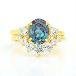 Lade Bild in die Galerieansicht, Discoloring Oval Cut Lab Alexandrite Three Stone Bridal Set - 2pcs - LGG Jewelry