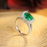 Lade Bild in die Galerieansicht, Elegant bezel 3.5 Ct Cushion Cut Lab Emerald Engagement Ring - LGG Jewelry