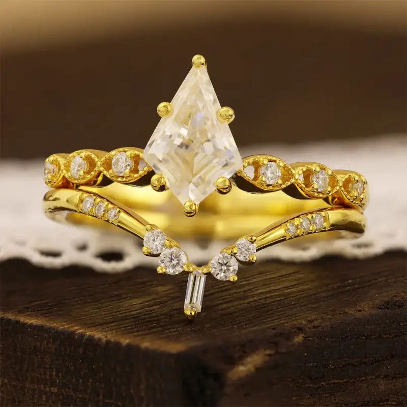 Elegant Kite Cut Moissanite Wedding Ring Set - 2pcs - LGG Jewelry