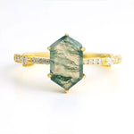 Lade Bild in die Galerieansicht, Elongated Hexagon Moss Agate Solitaire Engagement Ring - LGG Jewelry