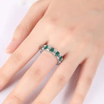 Lade Bild in die Galerieansicht, Emerald Cut Lab Emerald Alternating Eternity Band - LGG Jewelry