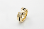 Load image into Gallery viewer, Triangular Black Moissanite Ring