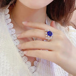 Lade Bild in die Galerieansicht, Floral Blossom 4.5 Ct Oval Lab Blue Sapphire Engagement Ring - LGG Jewelry