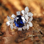 Lade Bild in die Galerieansicht, Floral Blossom 4.5 Ct Oval Lab Blue Sapphire Engagement Ring - LGG Jewelry