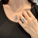 Lade Bild in die Galerieansicht, Floral Cluster 3.8 Ct Round Lab Paraiba Engagement Ring - LGG Jewelry