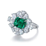 Lade Bild in die Galerieansicht, Flower Cluster 4 Ct Lab Emerald Engagement Ring - LGG Jewelry