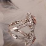 Lade Bild in die Galerieansicht, IGI Certified 1.03 Ct Radiant Cut Fancy Pink Lab Diamond Pink Halo Pear-Cluster Engagement Ring - LGG Jewelry