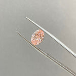 Lade Bild in die Galerieansicht, IGI Certified Oval Cut 2.52 Ct Fancy Pink Lab Diamond VS2 VG Clarity - LGG Jewelry