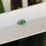Lade Bild in die Galerieansicht, IGI Certified Pear Cut 1.7 Ct Fancy Intense Green Lab Diamond VS1 Clarity - LGG Jewelry