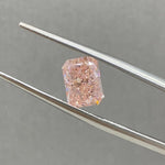 Lade Bild in die Galerieansicht, IGI Certified Radiant Cut 1.63 Ct Fancy Pink Lab Diamond VS1 Clarity - LGG Jewelry